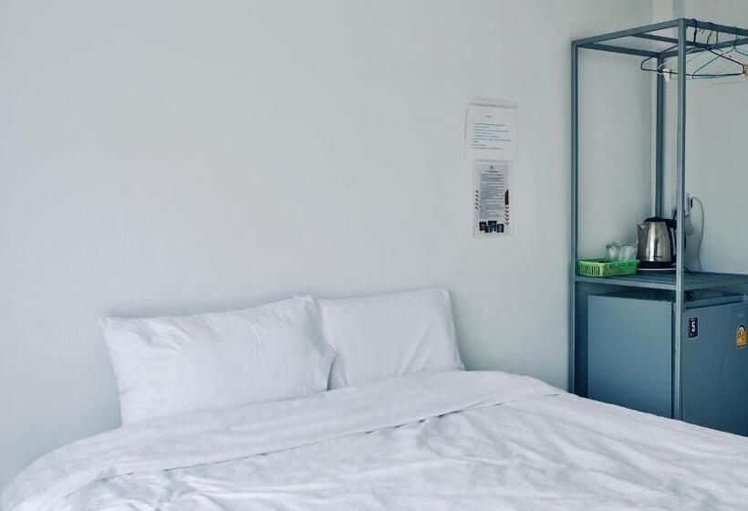 فندق C Code Resort