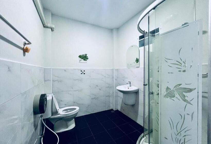 فندق C Code Resort