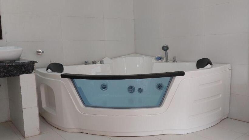 ホテル The Clarks Resort