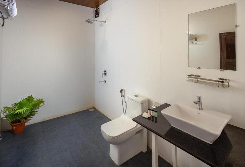 בית מלון כפרי Crystall Goa Turquoise Edition