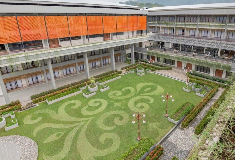 Fox Harris Hotel & Convention Banjarnegara