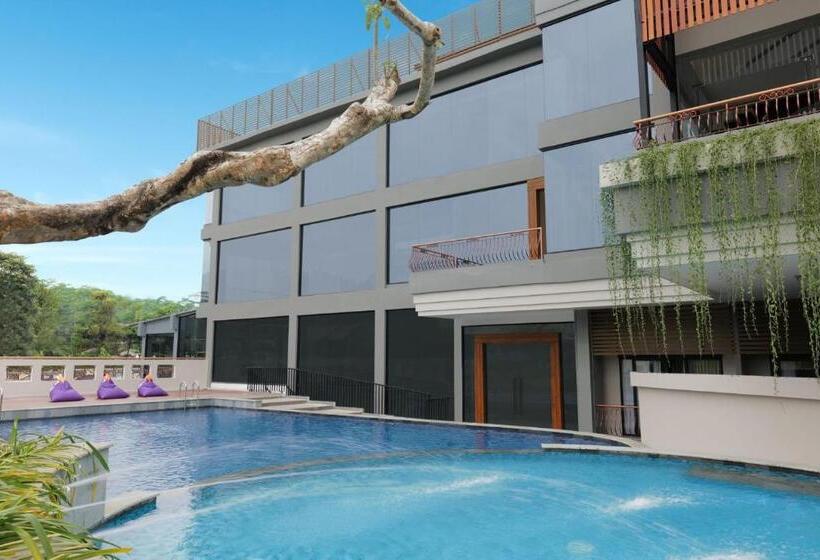 Fox Harris Hotel & Convention Banjarnegara