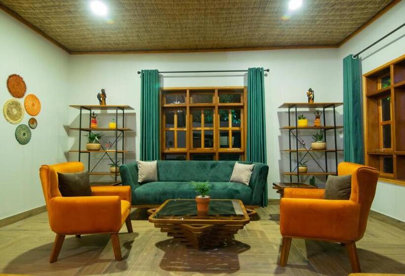 هتل Gorilla Leisure Lodge