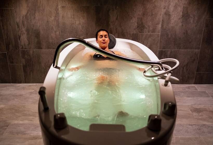 هتل Hôtel Roz Marine Thalasso Resort