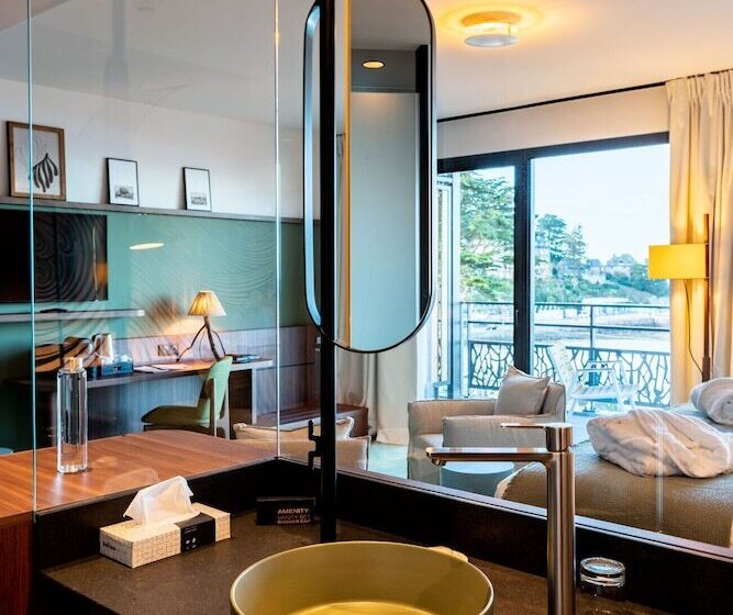 هتل Hôtel Roz Marine Thalasso Resort