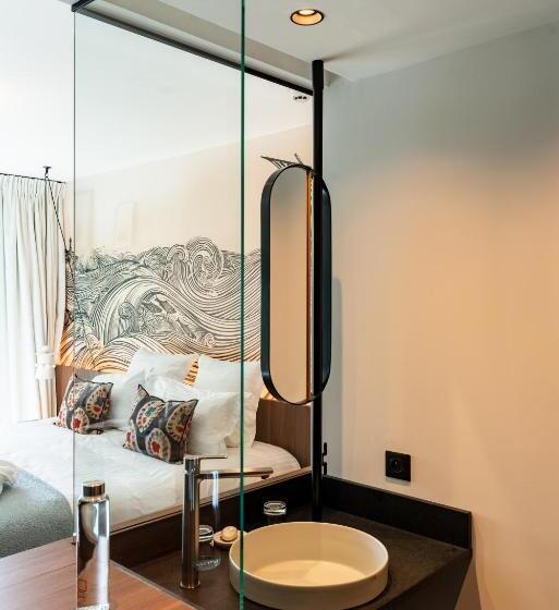 هتل Hôtel Roz Marine Thalasso Resort