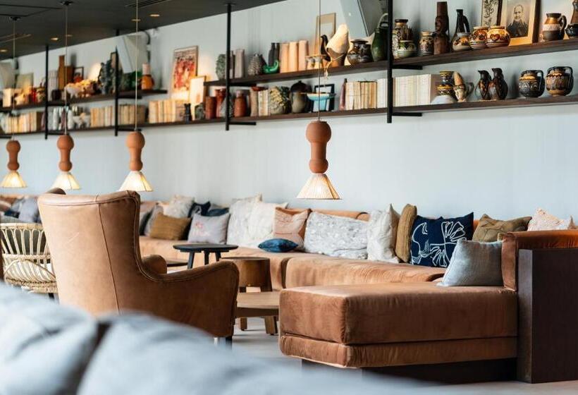 هتل Hôtel Roz Marine Thalasso Resort