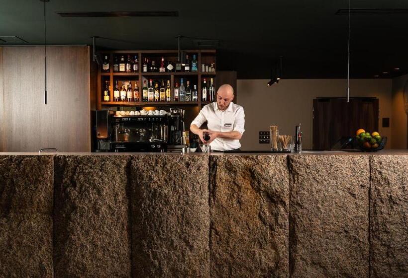 هتل Hôtel Roz Marine Thalasso Resort