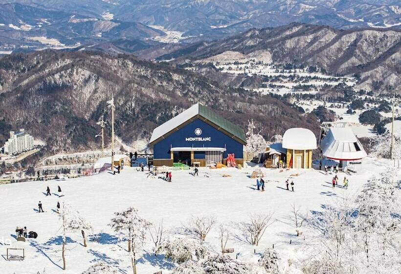 בית מלון כפרי Phoenix Resort Pyeongchang