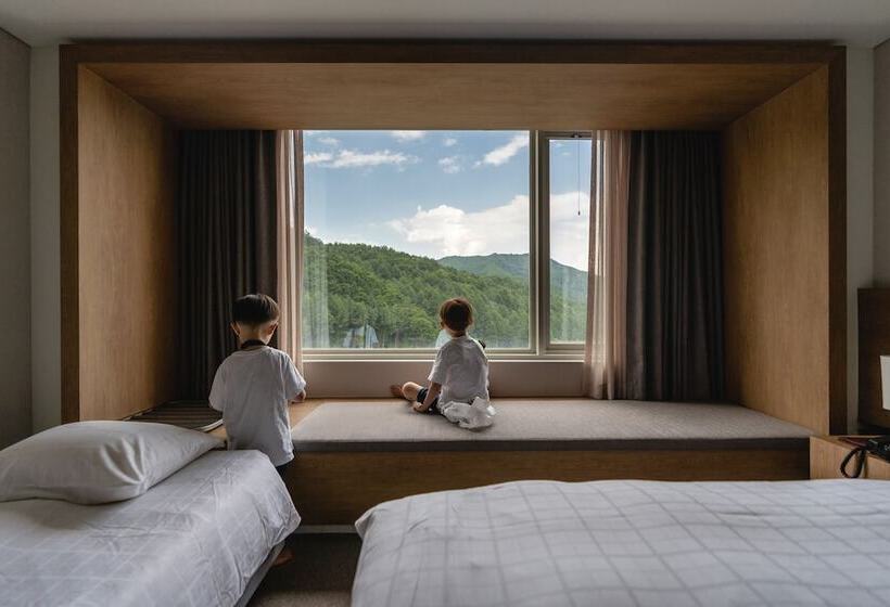 בית מלון כפרי Phoenix Resort Pyeongchang