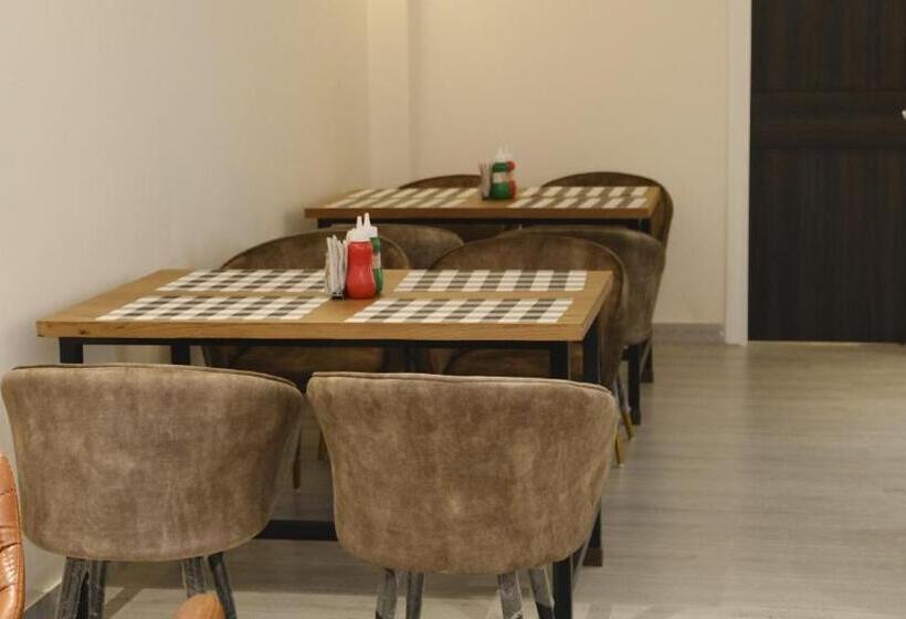 בית מלון כפרי Indraprastha Inn