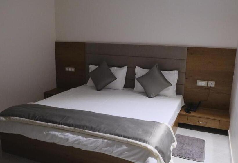 בית מלון כפרי Indraprastha Inn