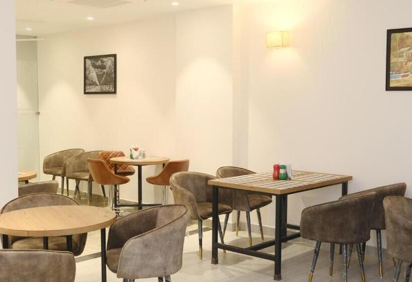 בית מלון כפרי Indraprastha Inn