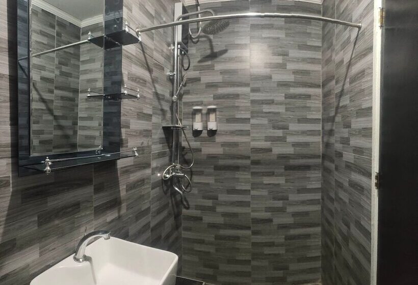 هتل King Rapid Rise