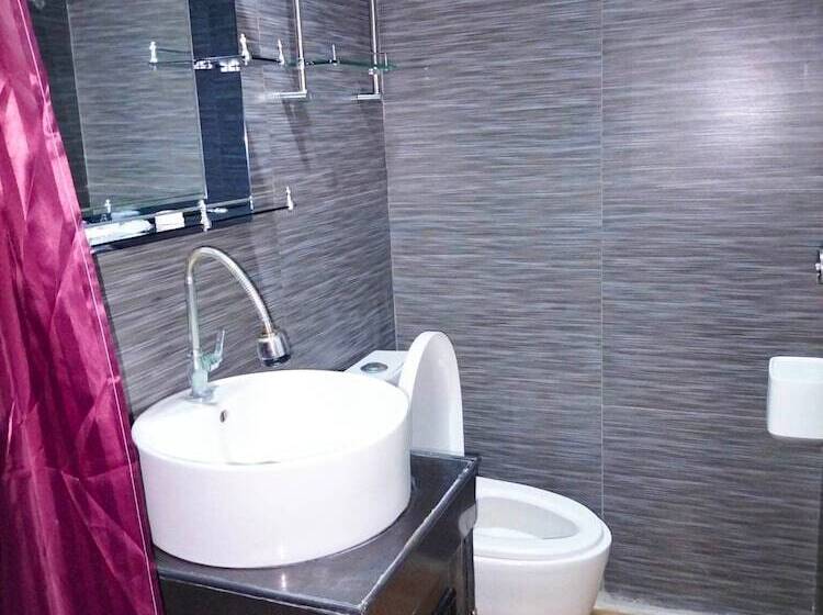 هتل King Rapid Rise