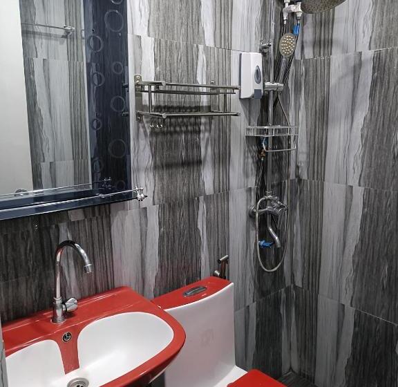 هتل King Rapid Rise