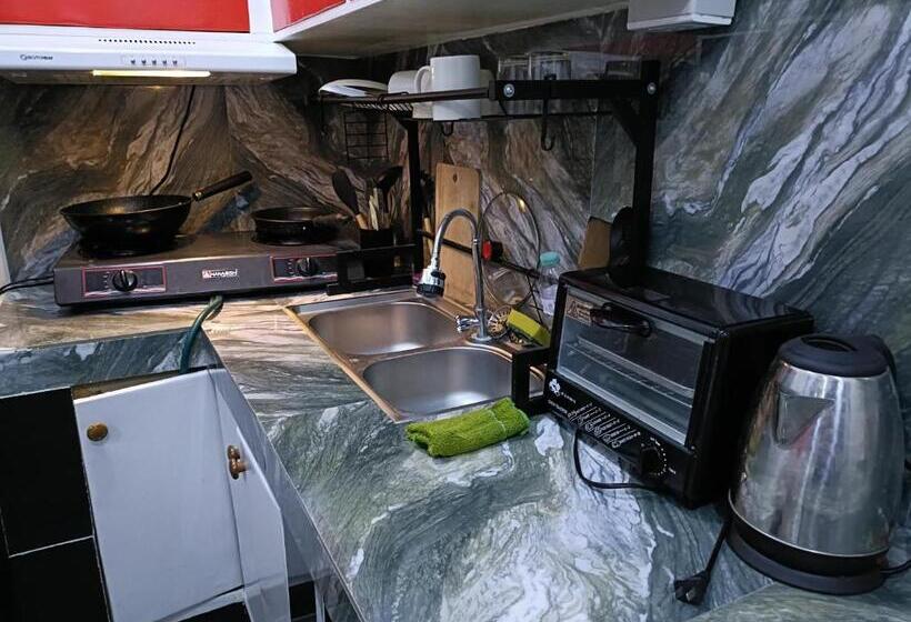 هتل King Rapid Rise