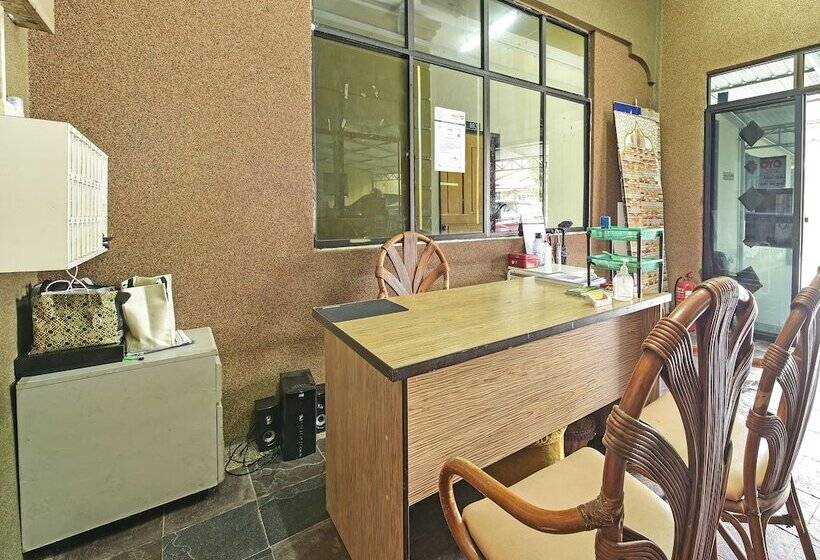 فندق Oyo 90706 Empire Inn 2