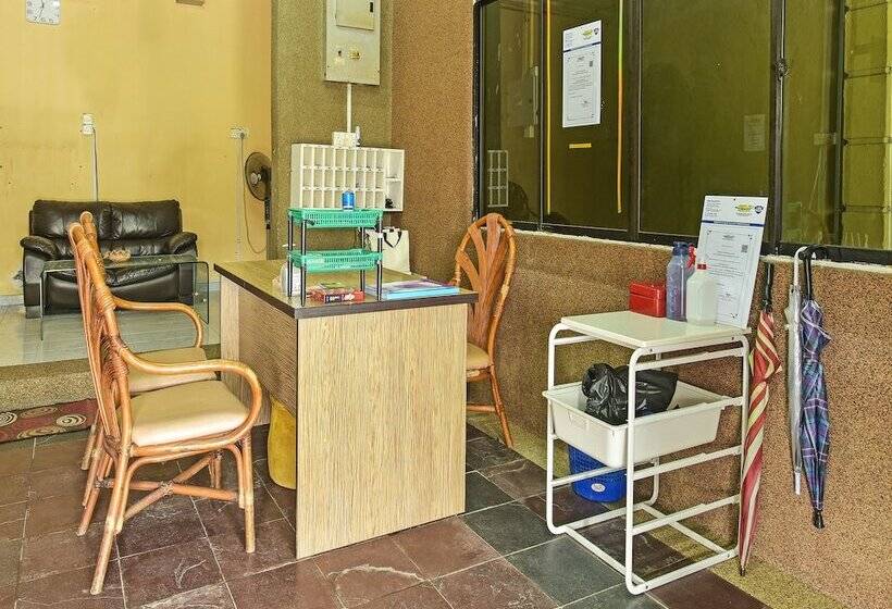 فندق Oyo 90706 Empire Inn 2