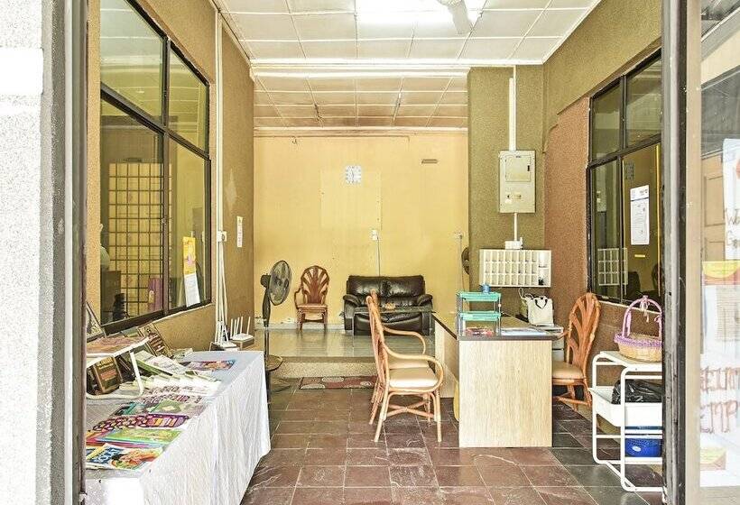 فندق Oyo 90706 Empire Inn 2