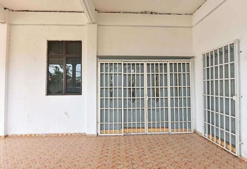 فندق Oyo 90706 Empire Inn 2