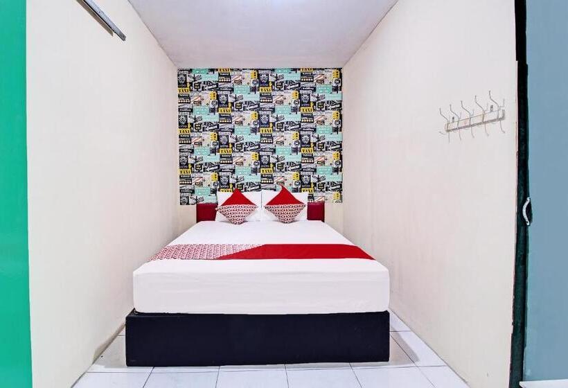 호텔 Oyo 92032 Utama  & Karaoke