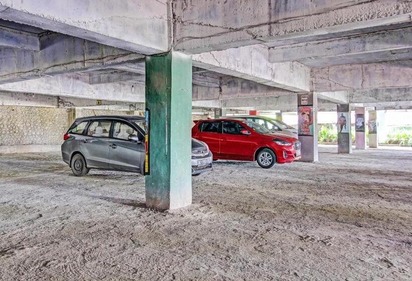 호텔 Oyo 92032 Utama  & Karaoke