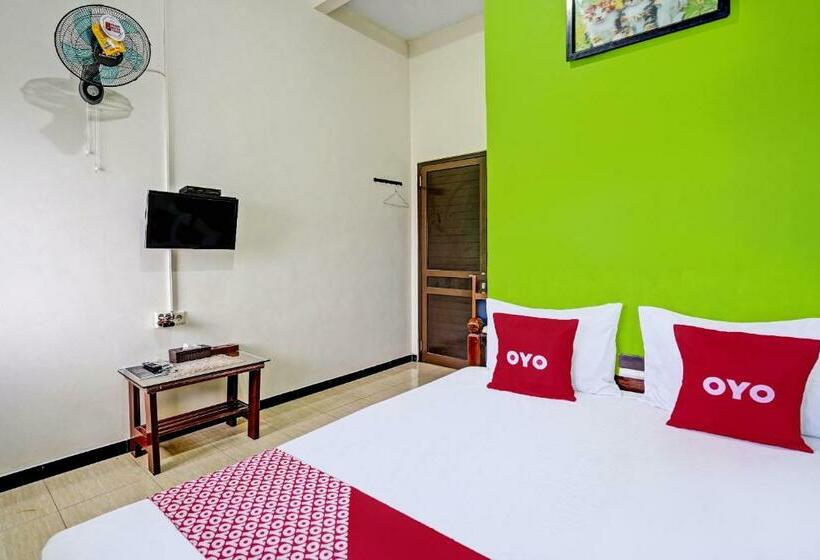 호텔 Oyo 92049 D Jamus Resort Telaga Ngebel