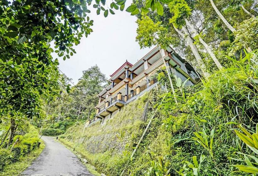 בית מלון כפרי Oyo 92049 D Jamus Resort Telaga Ngebel