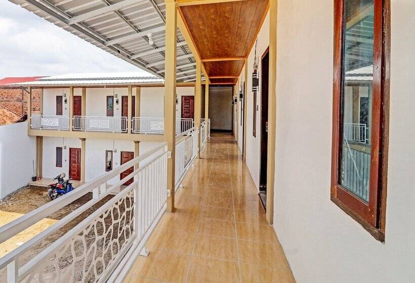 هتل Oyo 92054 Gala Residence