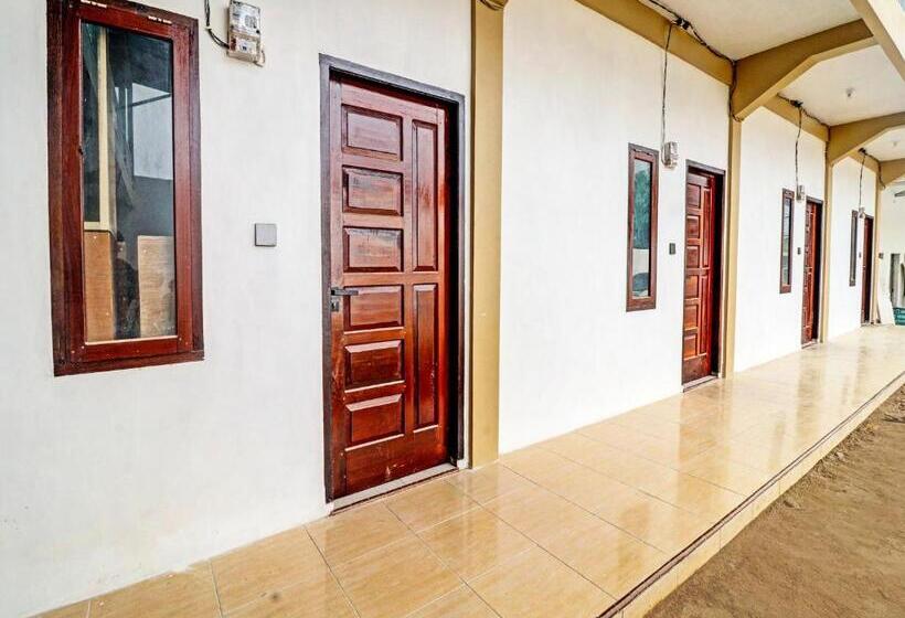 هتل Oyo 92054 Gala Residence