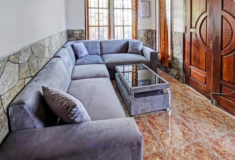 בית מלון כפרי Oyo 92059 Archi Homestay