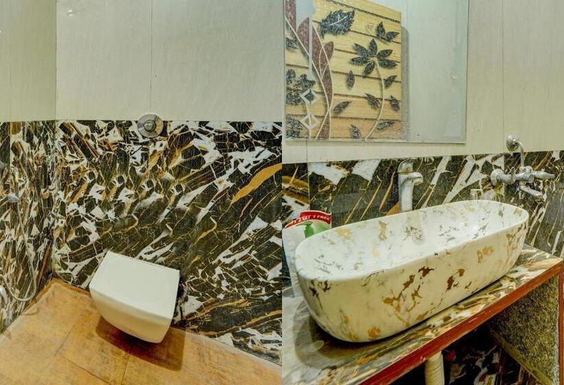 בית מלון כפרי The Ram Darbar