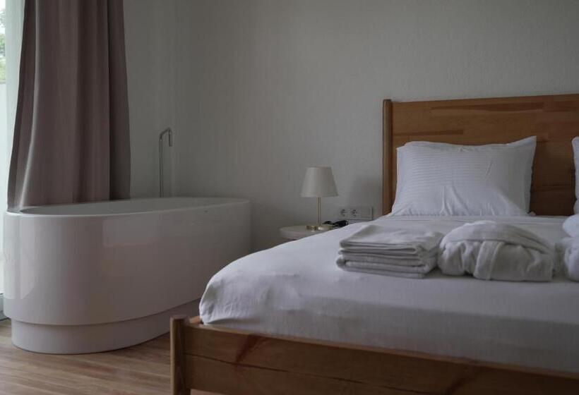 Отель Perle House