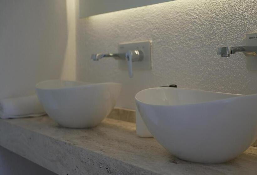 Отель Perle House