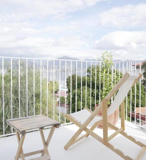 Отель Perle House