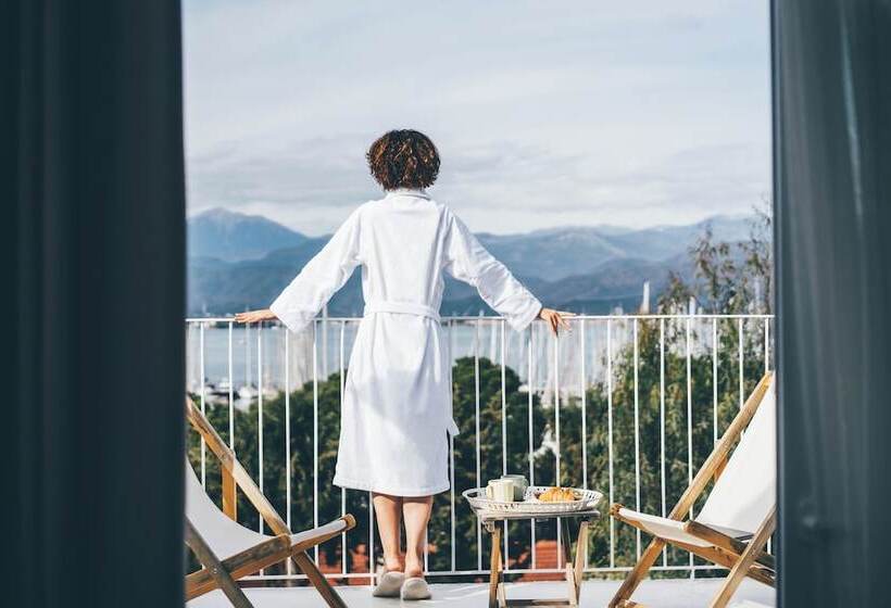 Отель Perle House