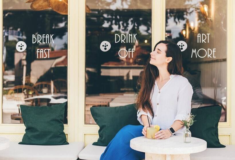 Отель Perle House