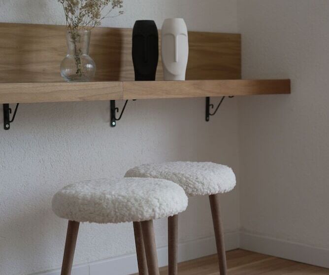 Отель Perle House