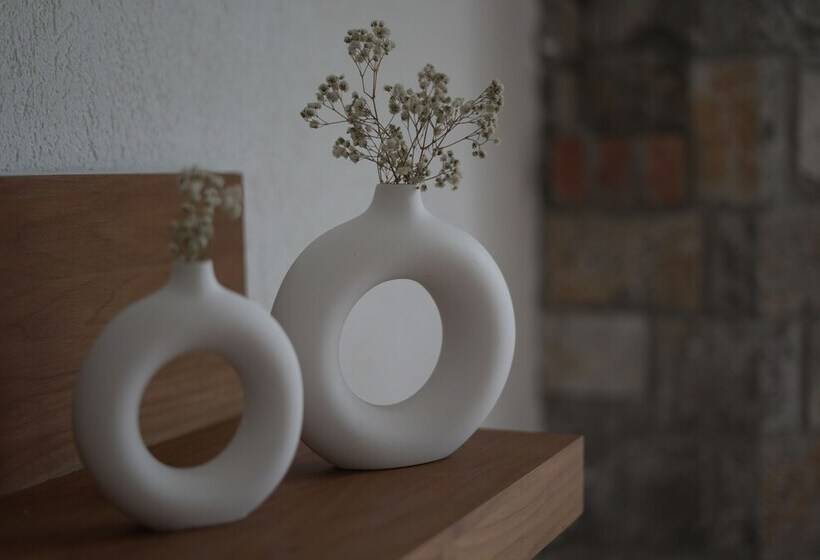 Отель Perle House