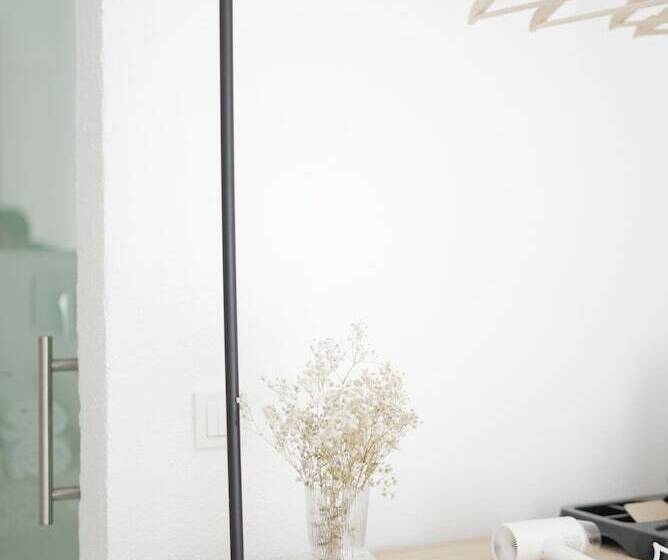 Отель Perle House