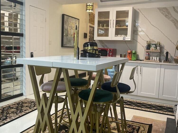 Prestige Collection, Hotel Boutique