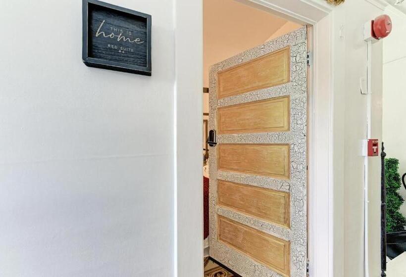 Prestige Collection, Hotel Boutique