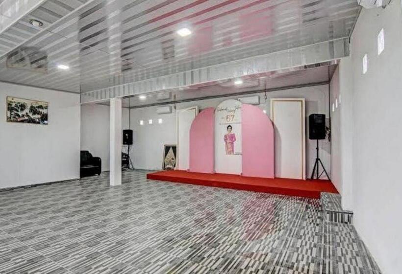 فندق Reddoorz Near Parit Indah Pekanbaru