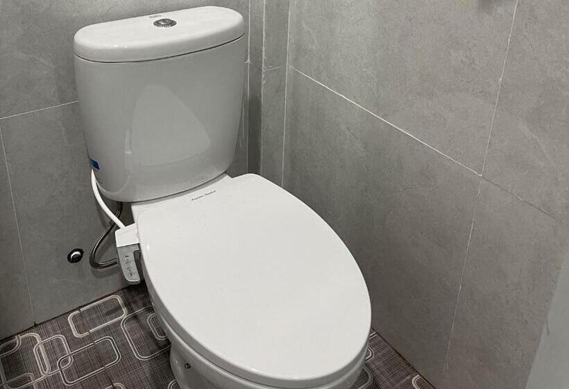 בית מלון כפרי Reddoorz Plus Near Alun Alun Kota Bora