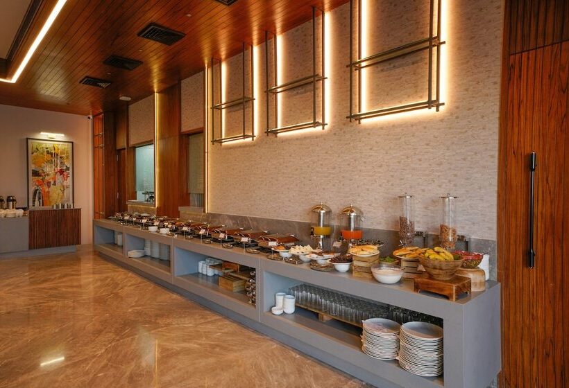 Отель Regenta Place Chandigarh Mohali