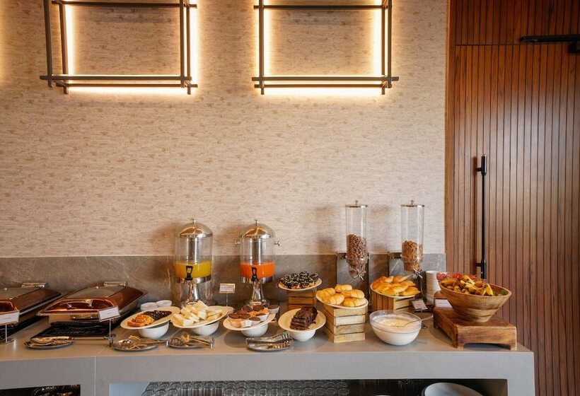 Отель Regenta Place Chandigarh Mohali