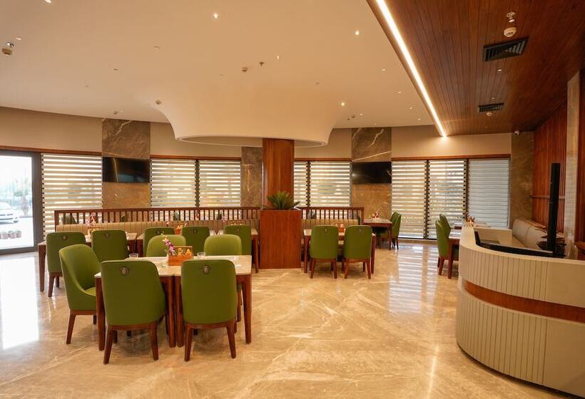 호텔 Regenta Place Chandigarh Mohali