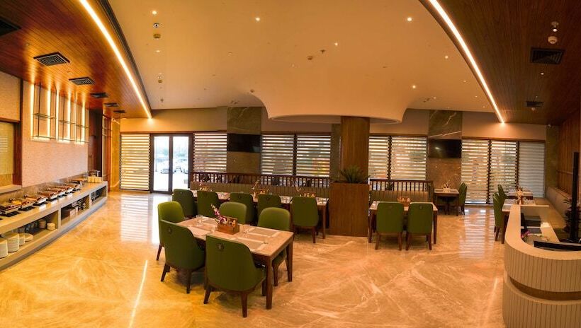 Отель Regenta Place Chandigarh Mohali