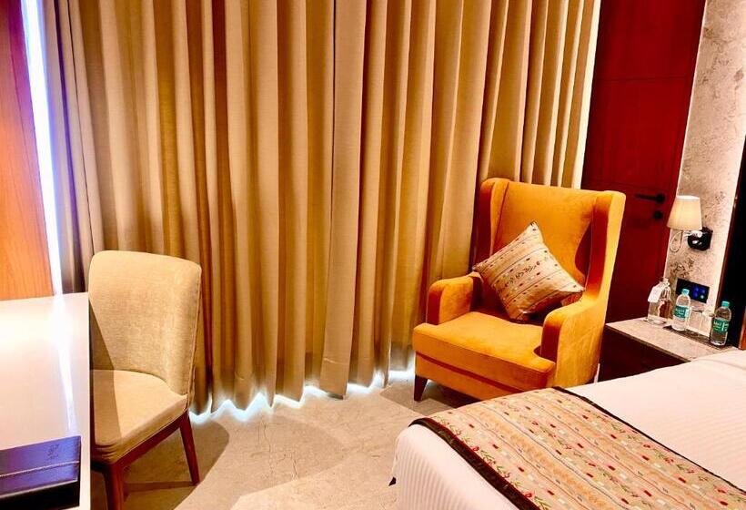 Отель Regenta Place Chandigarh Mohali